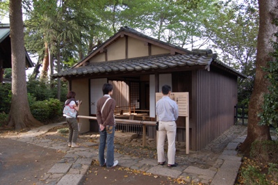 東京松陰神社内に復元されている松下村塾（レプリカ）